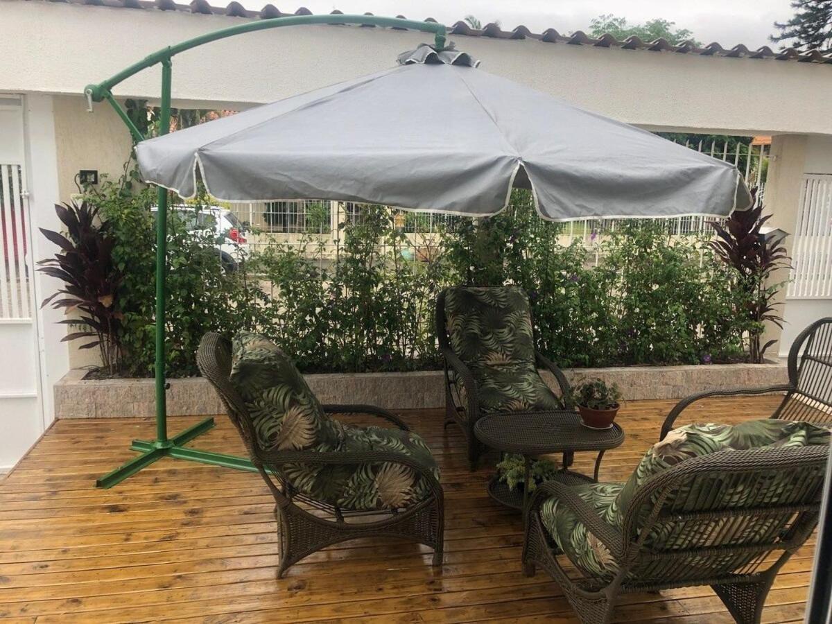 フロリアノポリス Solar Dos Cataventos: Linda Casa Com Piscina E Jacuziヴィラ エクステリア 写真